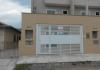 Imagem PB1M16BC Portão Basculante com porta social em tubo 12x25mm e lambril liso na horizontal (2)